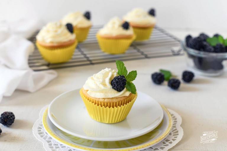 Lemon-Buttermilk-Cupcakes-with-Blackberries-dixie-768x511.jpg