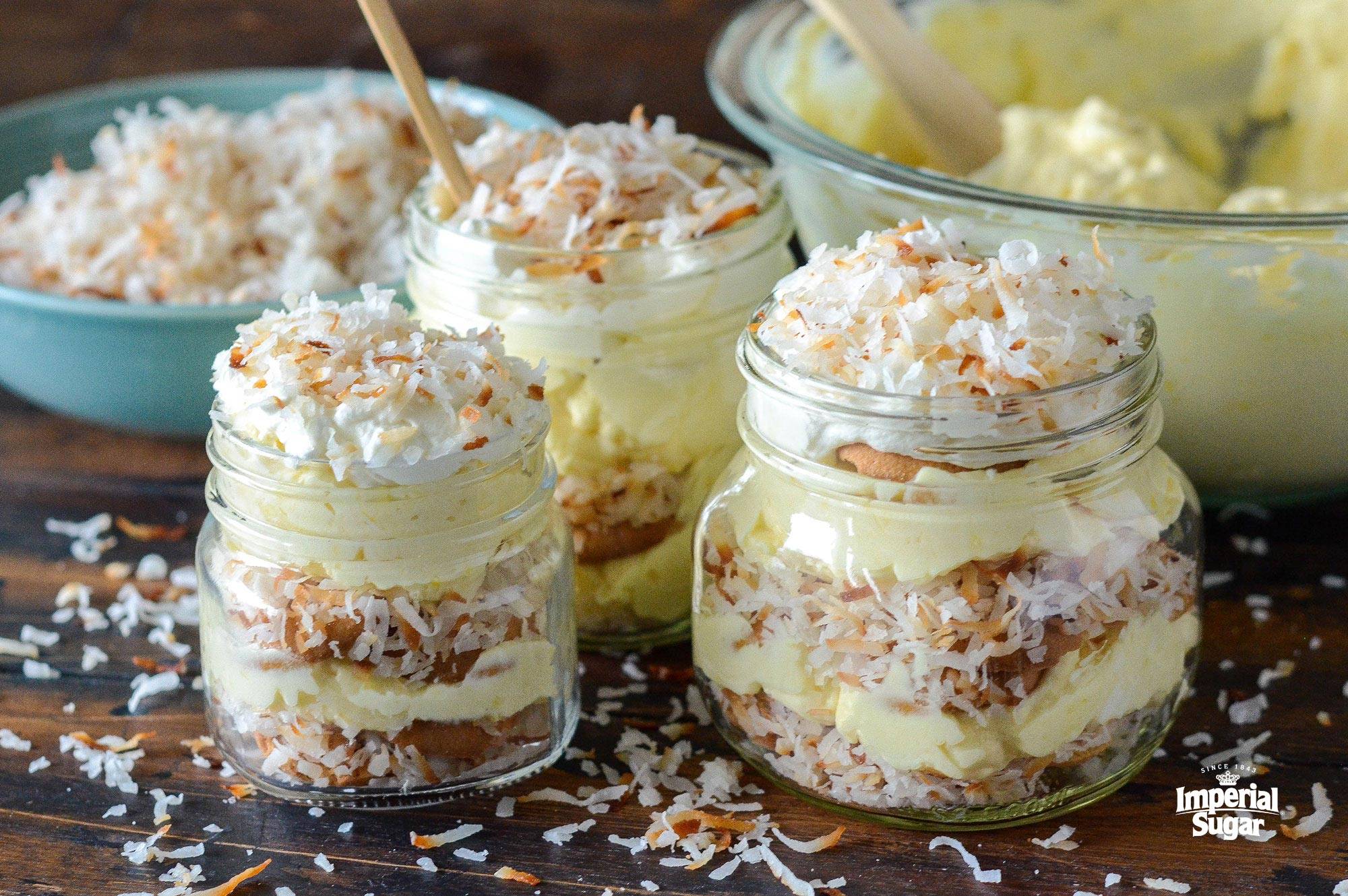 https://www.dixiecrystals.com/sites/default/files/recipe/Toasted-Coconut-Cream-Pudding-imperial.jpg