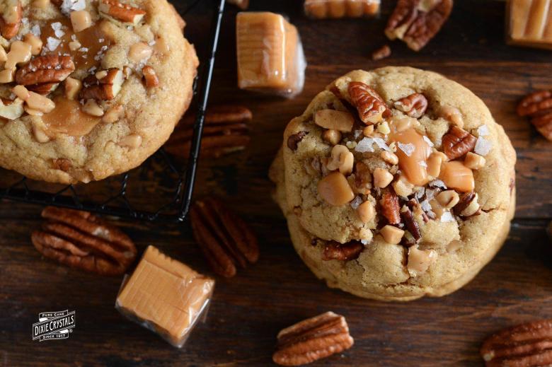 Salted Caramel Crunch Cookies dixie