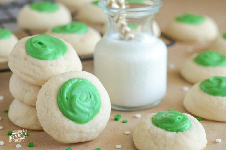St Patrick’s Day Thumbprint Cookies dixie