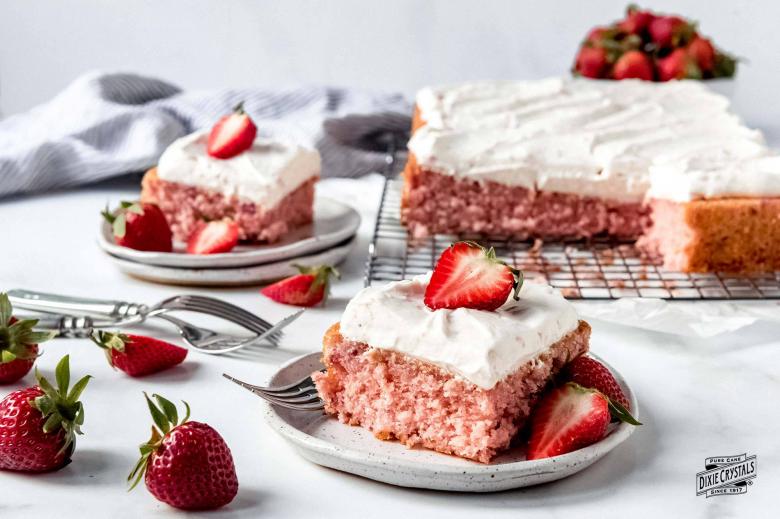 Strawberries and Cream Sheet Cake 