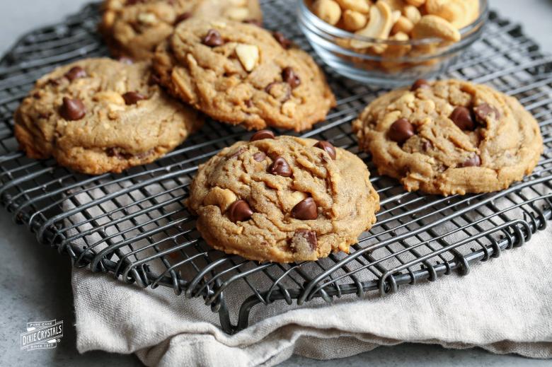 Salted Toffee Cashew Cookies dixie