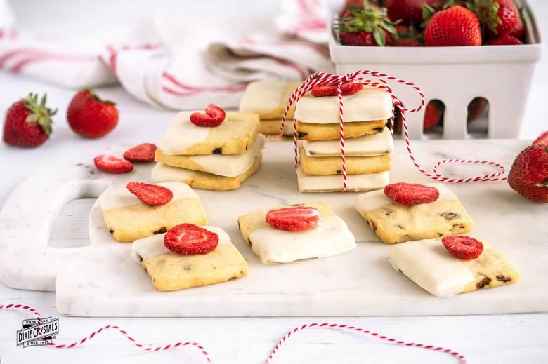 Strawberry Vanilla Shortbread Cookies 