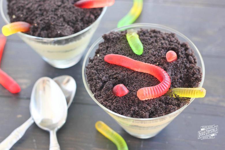 Worm & Dirt Pudding Parfaits dixie