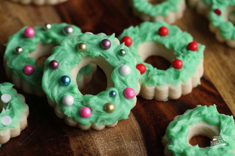 Wreath Sugar Cookies | Dixie Crystals