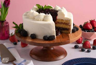 Berry Delicious Cake Dixie