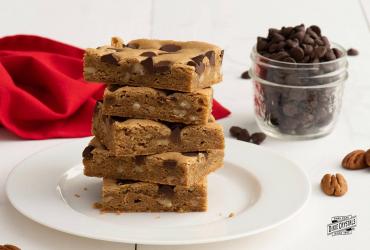 Chewy Chocolate Chip Blondies