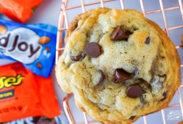 Chocolate Chip Candy Bar Stuffed Cookies Dixie