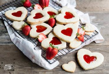 Heart Shaped Butter Cookies with Jam dixie