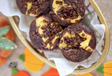 Pumpkin Chocolate Cheesecake Muffins dixie