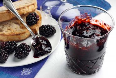 Quick and Reduced Sugar Blackberry Jam 