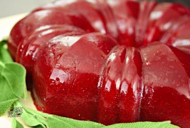 Slightly Spicy Cranberry Mold