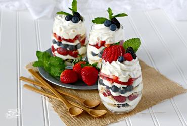 Very Berry Mini Cheesecake Trifles