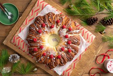 Gingerbread and White Chocolate Cinnamon Roll Wreath