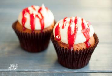 Strawberry Cupcakes with Strawberry Sauce dixie